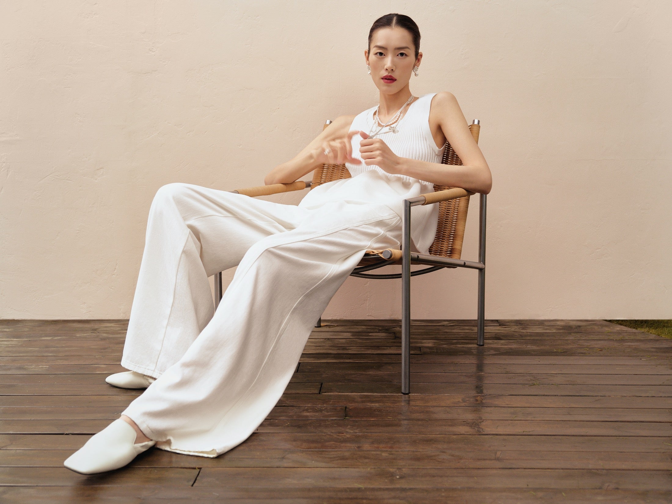 DAZZLE clean white summer look