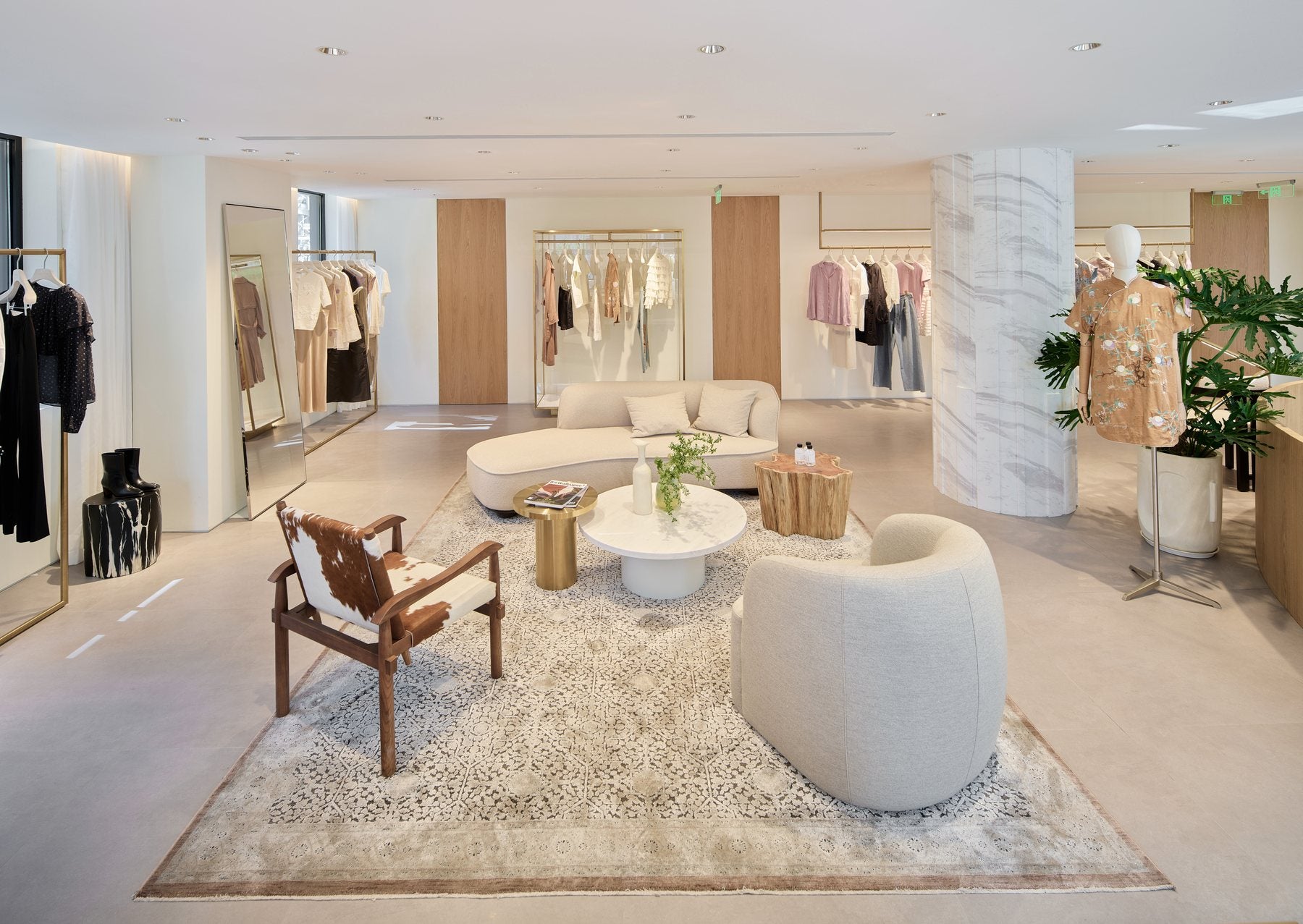 DAZZLE Maison salon area